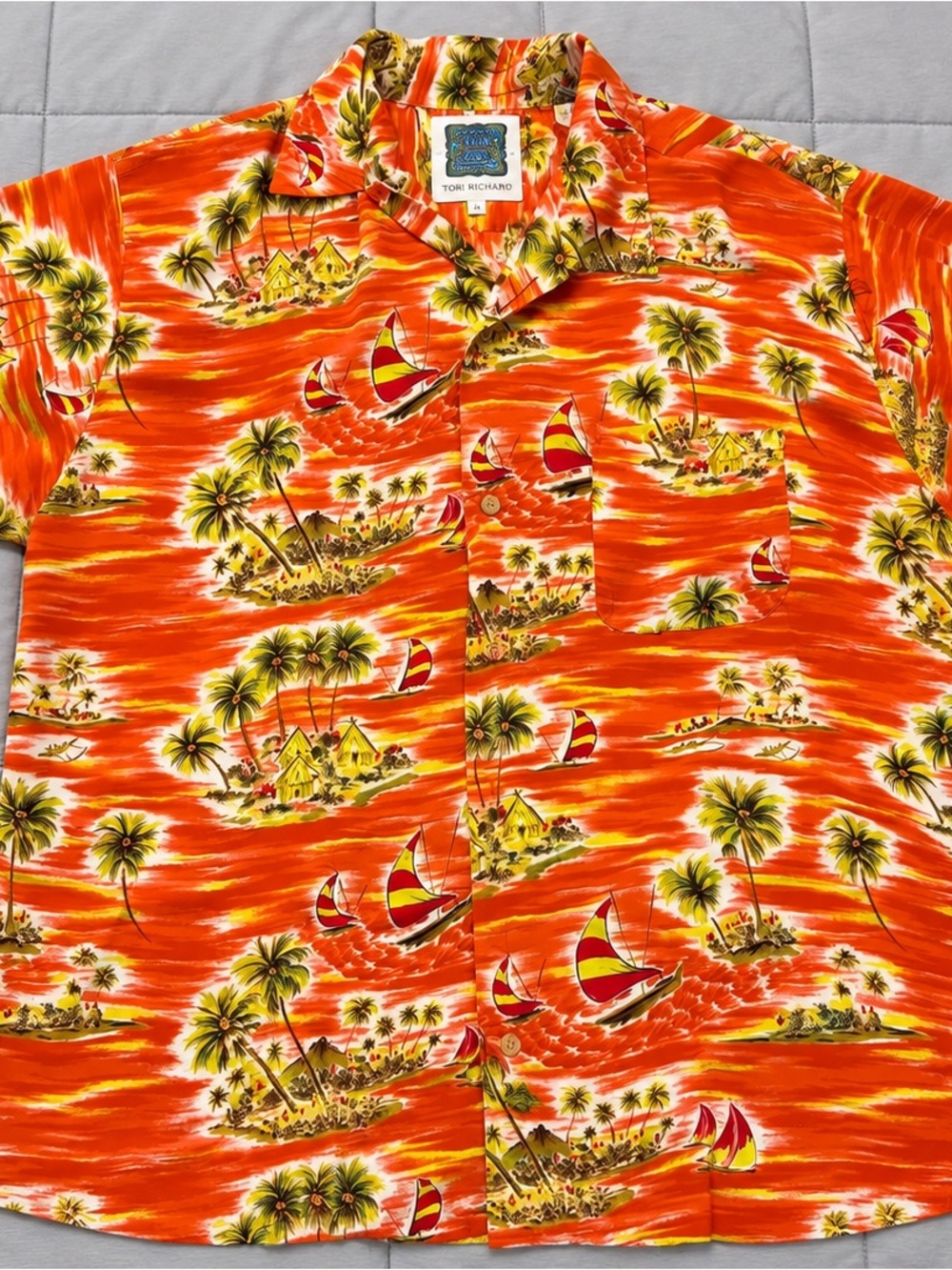 Tori Richard Men’s Hawaiian Aloha Shirt Orange Tropical Island Sailboat Print XL